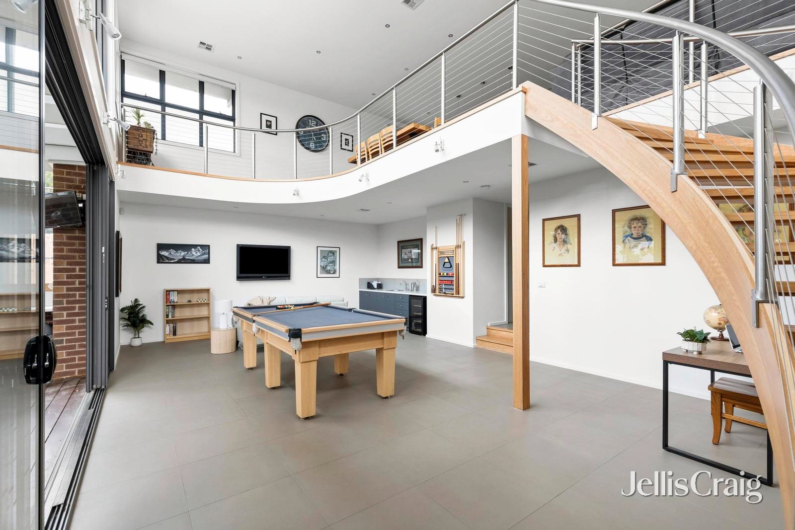 4C Chesterfield Court, Newtown image 10