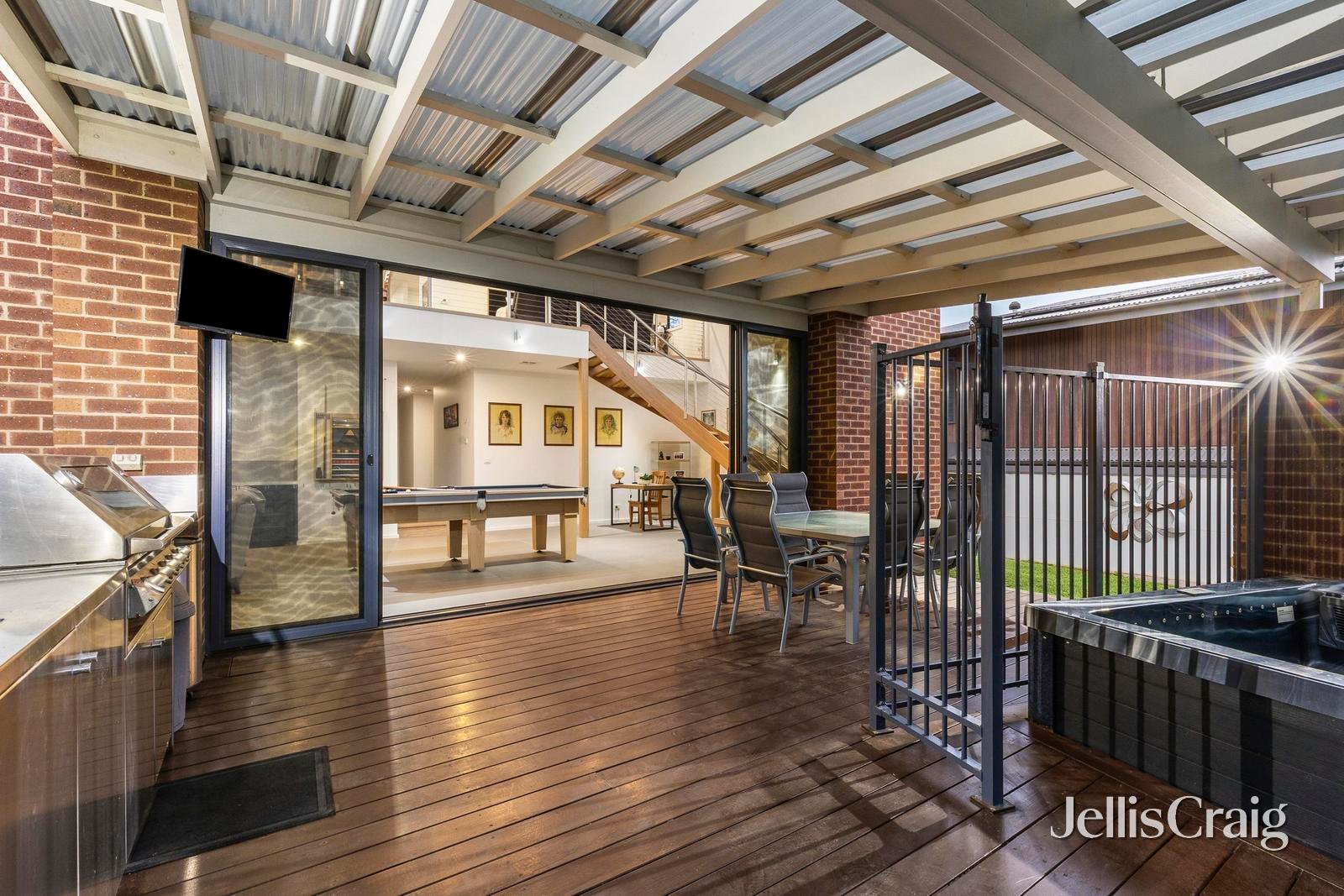 4C Chesterfield Court, Newtown image 11