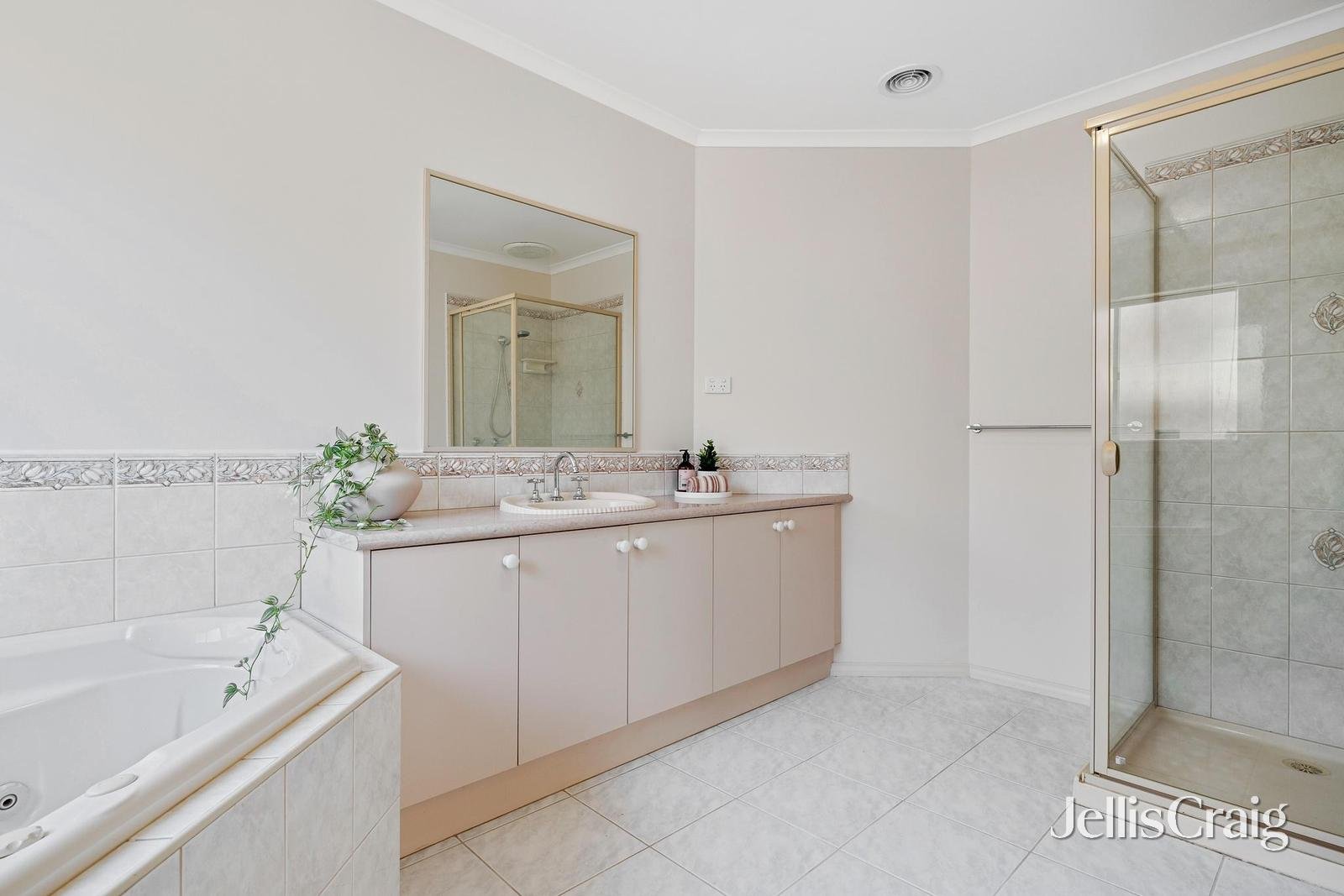 4C Wannan Court, Kilsyth image 7