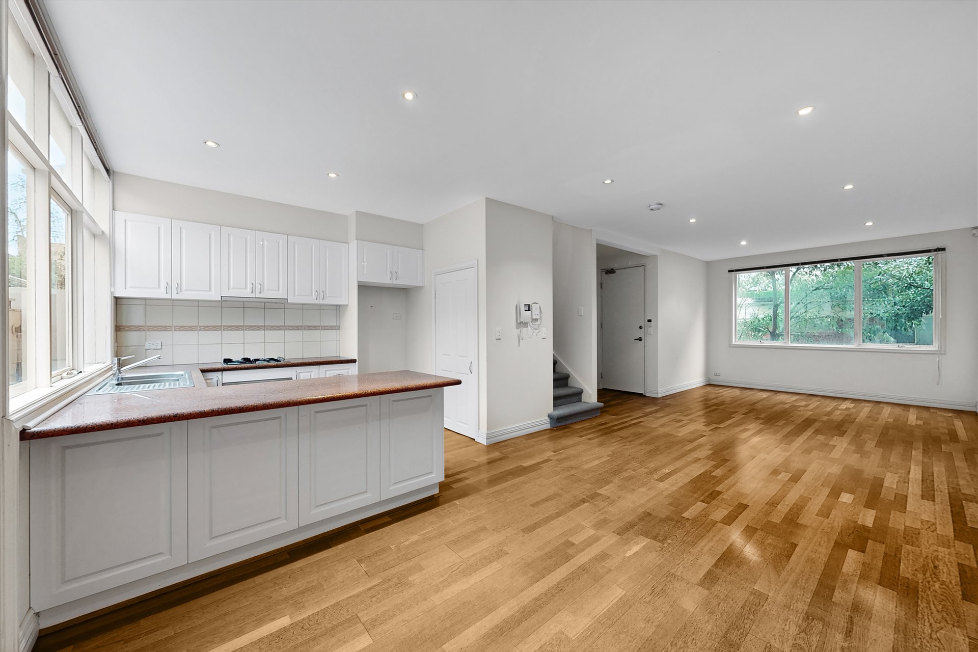 4 / K8 High Street PRAHRAN
