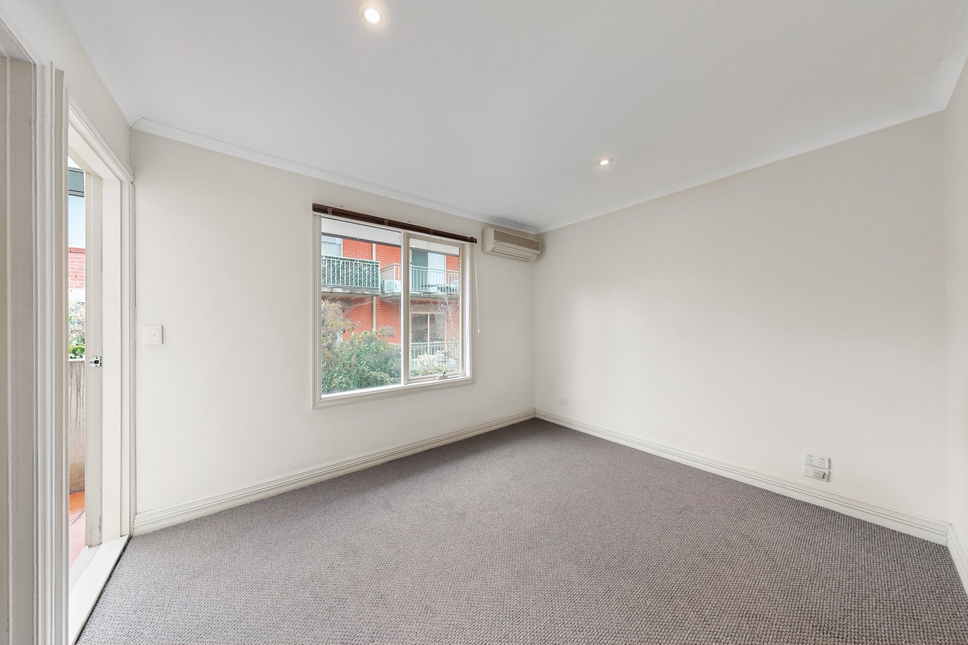 4 / K8 High Street PRAHRAN
