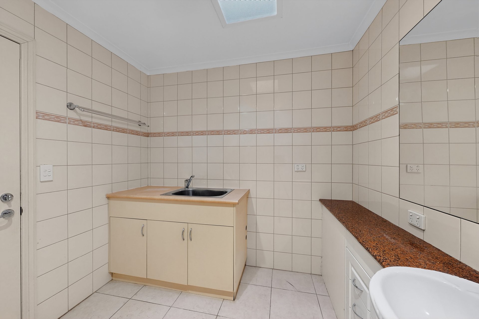 4 / K8 High Street PRAHRAN