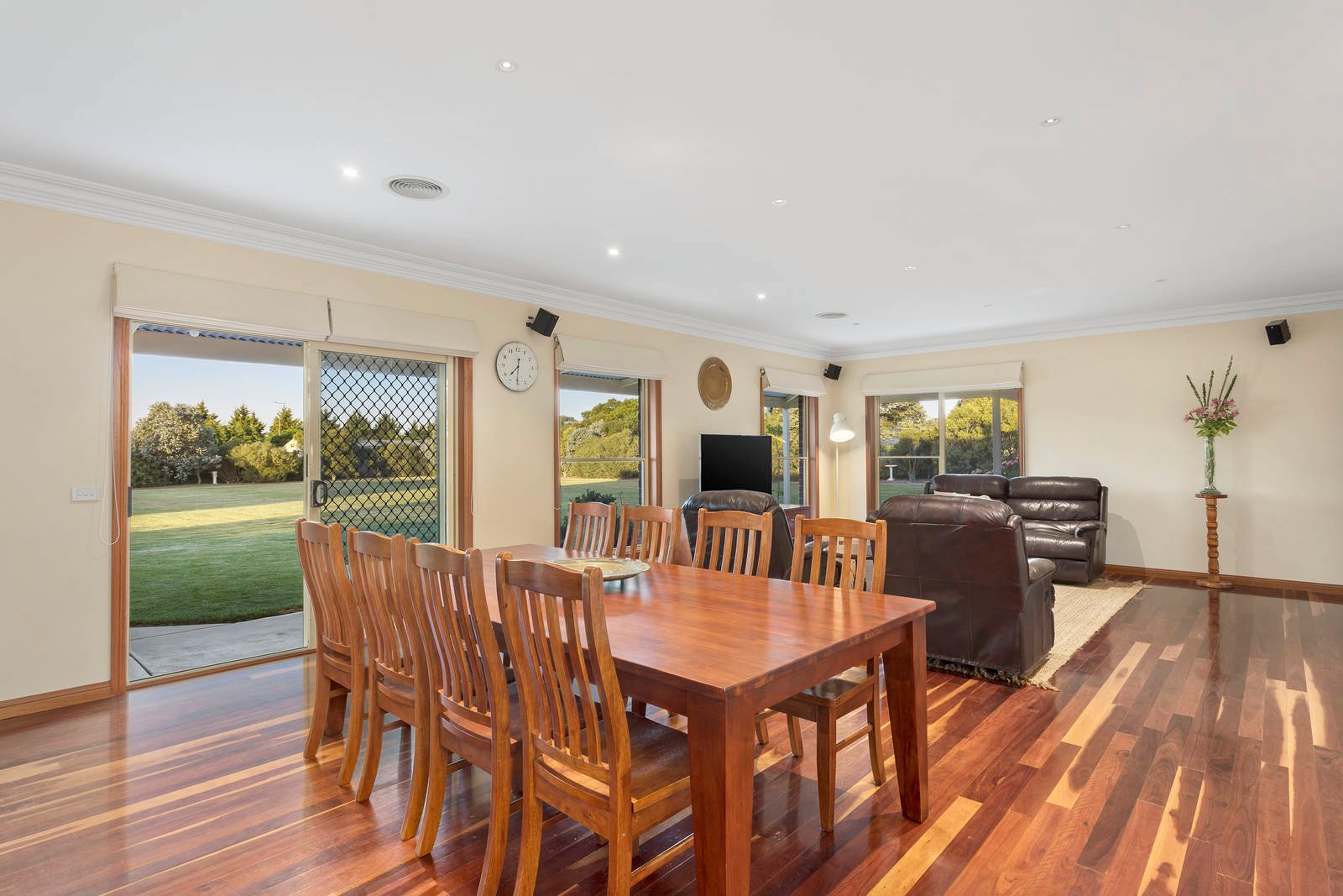 Property Gallery Thumbnail 8