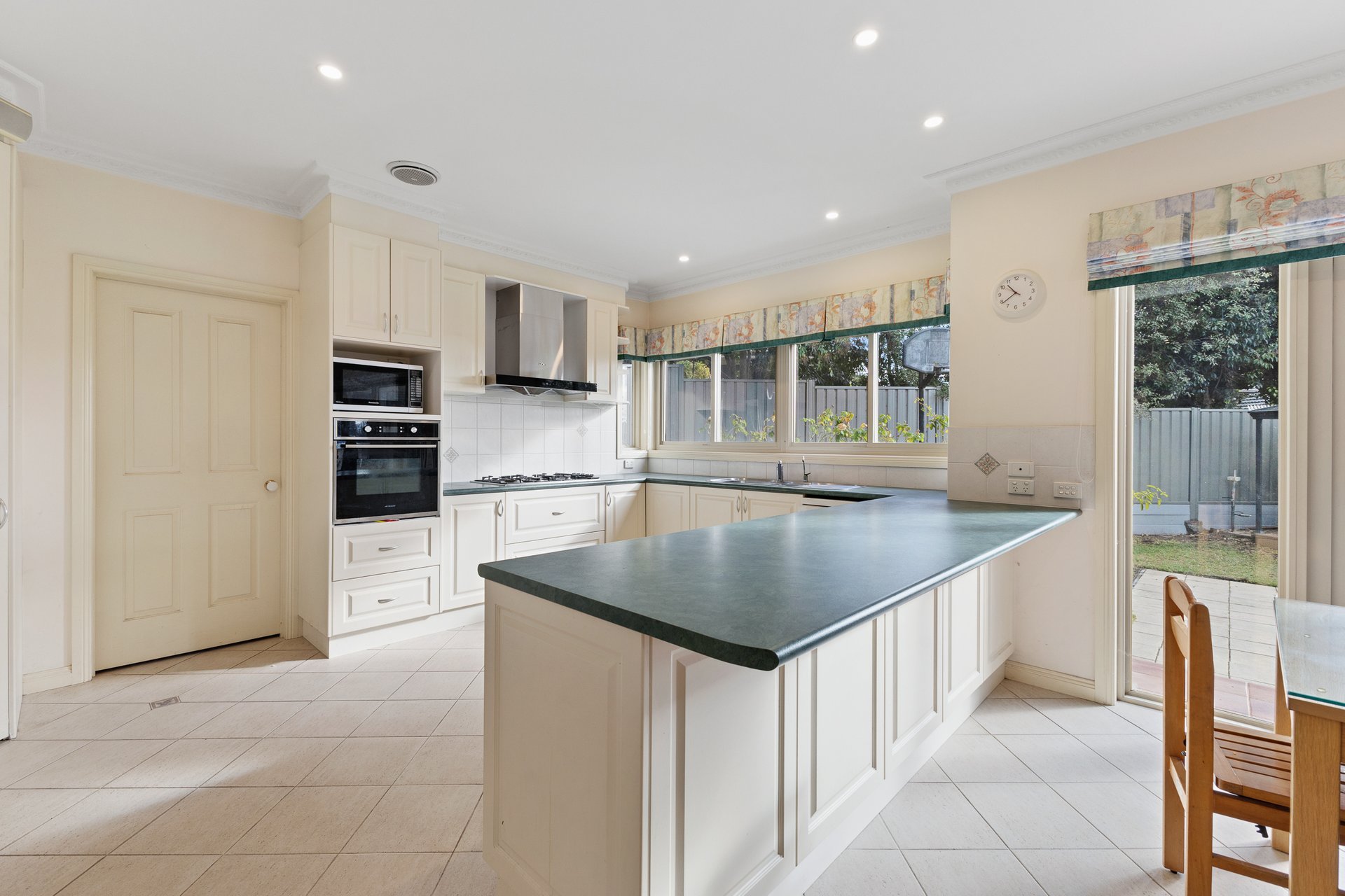 5 Adele Close, Wheelers Hill image 3