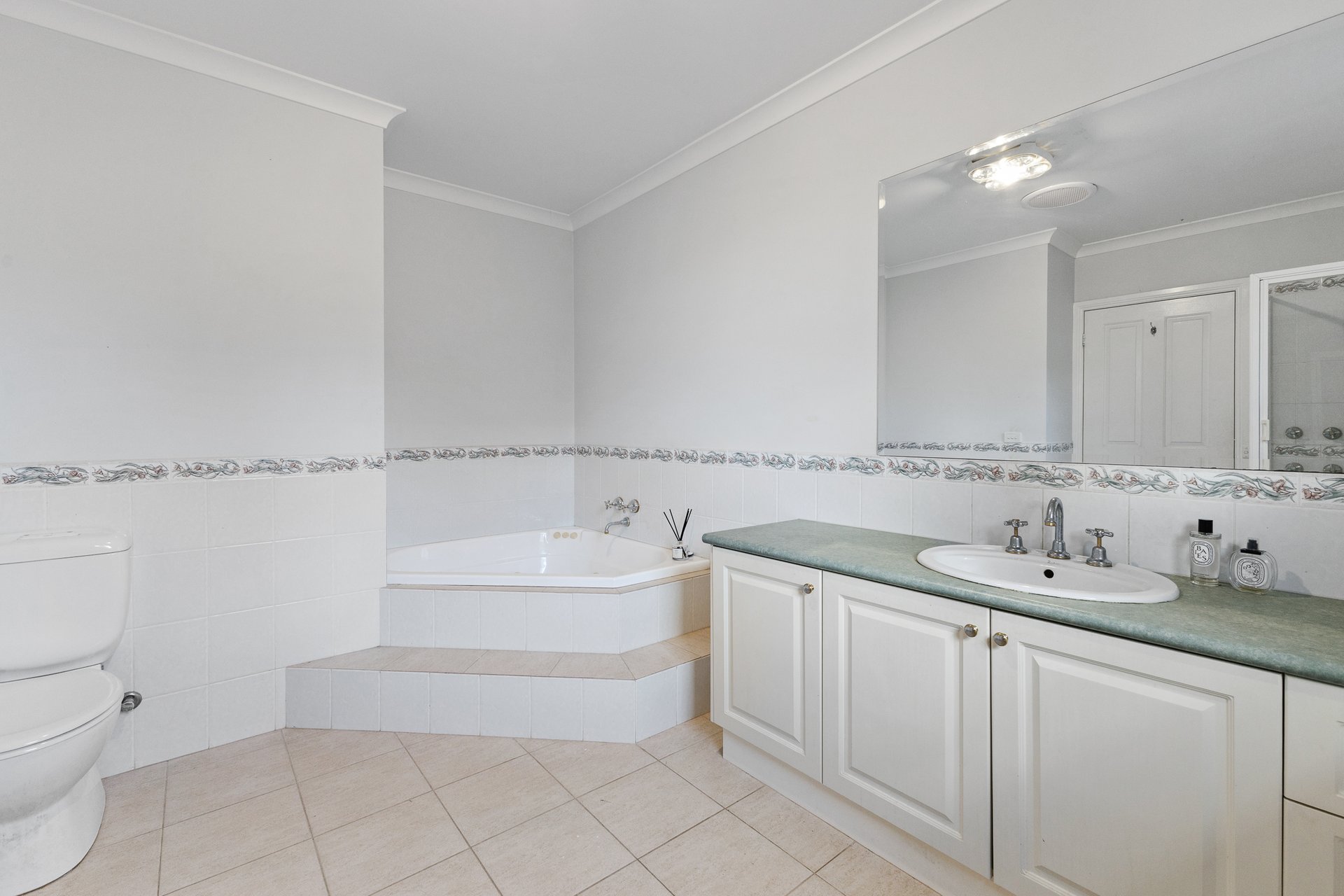 5 Adele Close, Wheelers Hill image 9