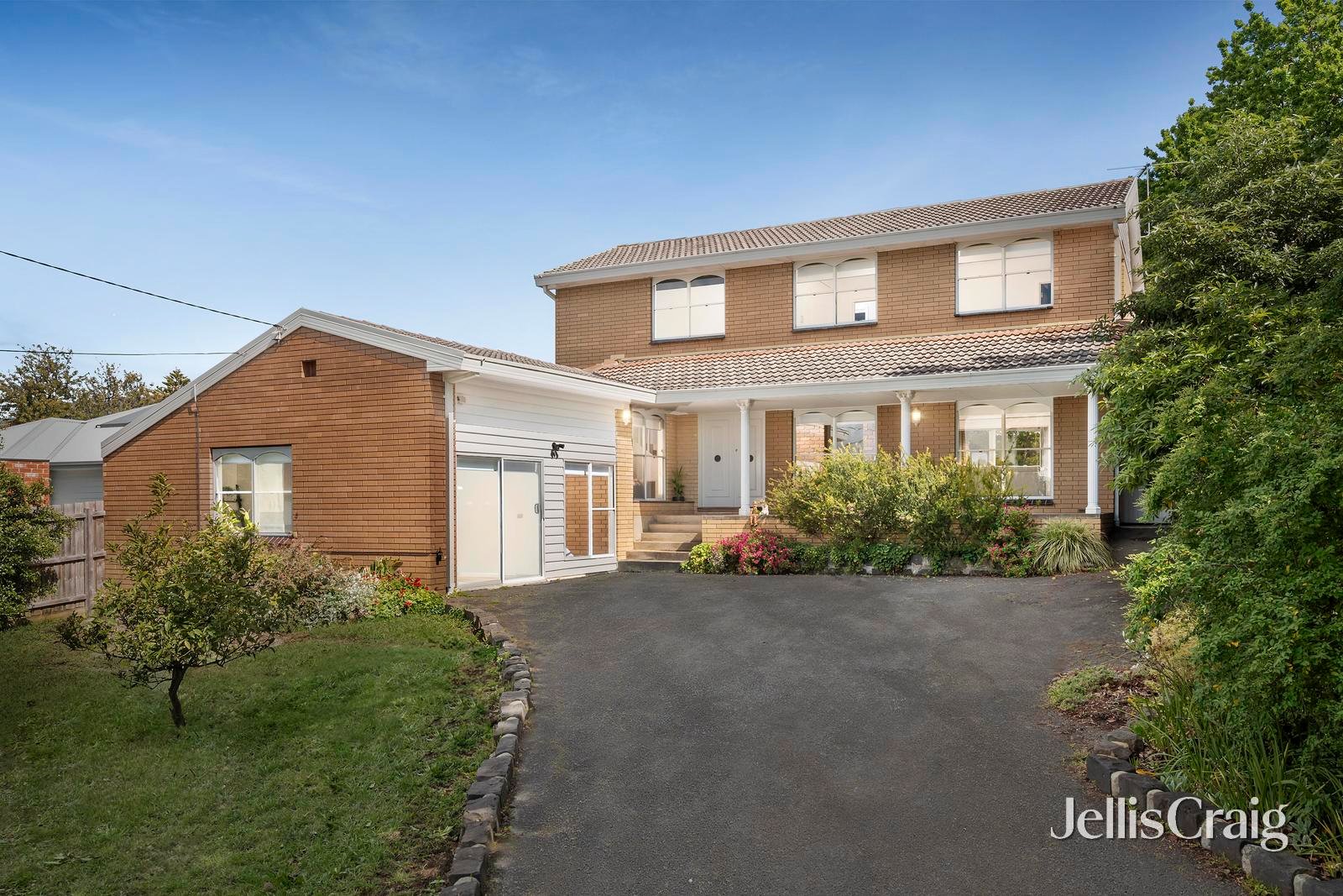 5 Allambi Road, Chirnside Park image 1