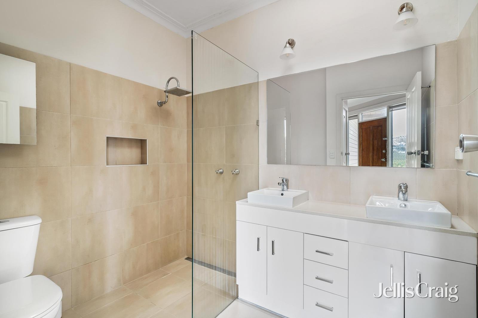 5 Alma Street, Lower&nbsp;Plenty image 8