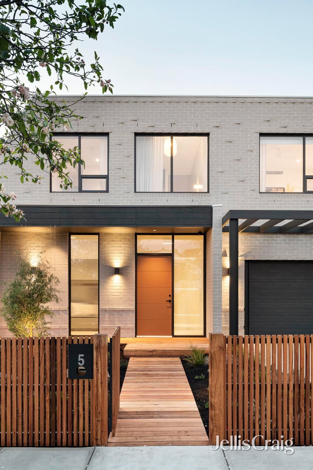 5 Alphington Street, Northcote image 2