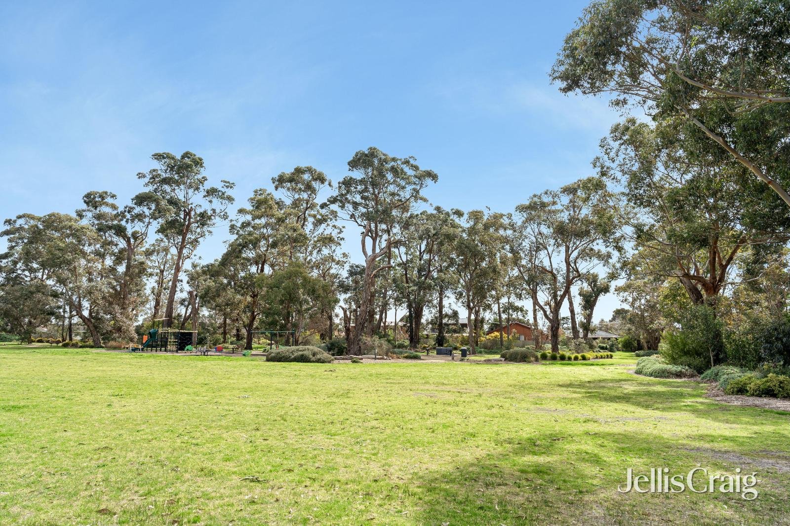 5 Amersham Avenue, Springvale South image 11