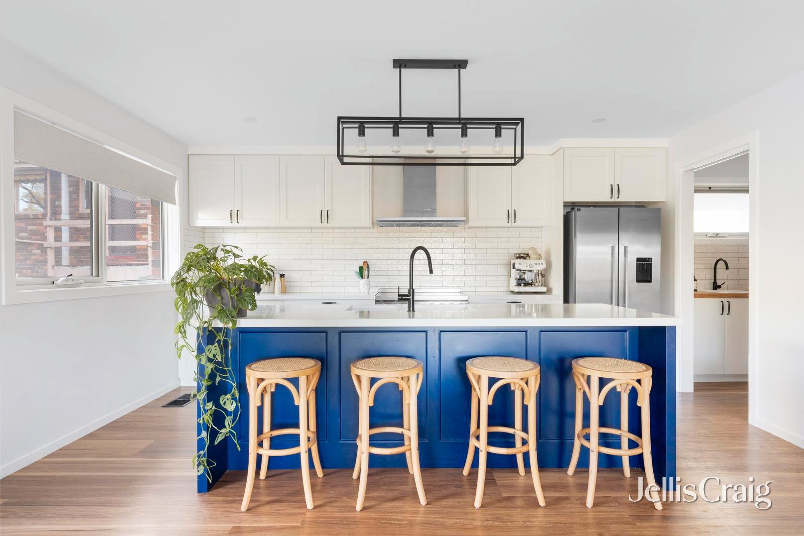 5 Ancona Court, Eltham image 2