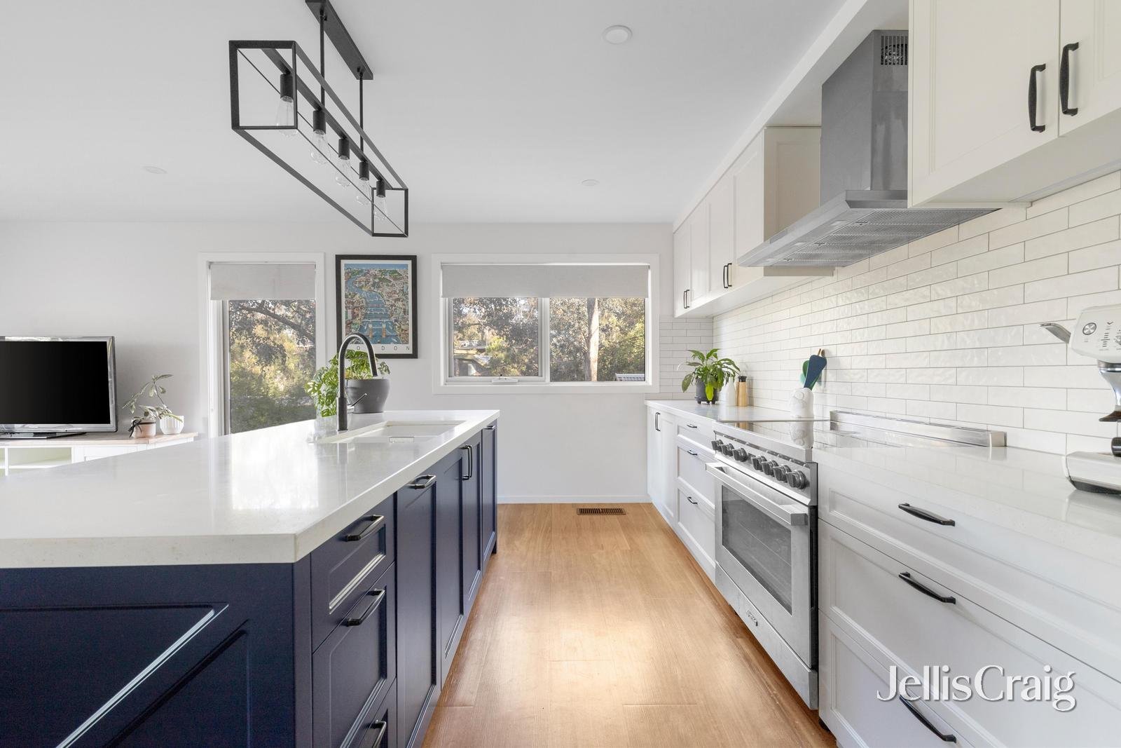 5 Ancona Court, Eltham image 3