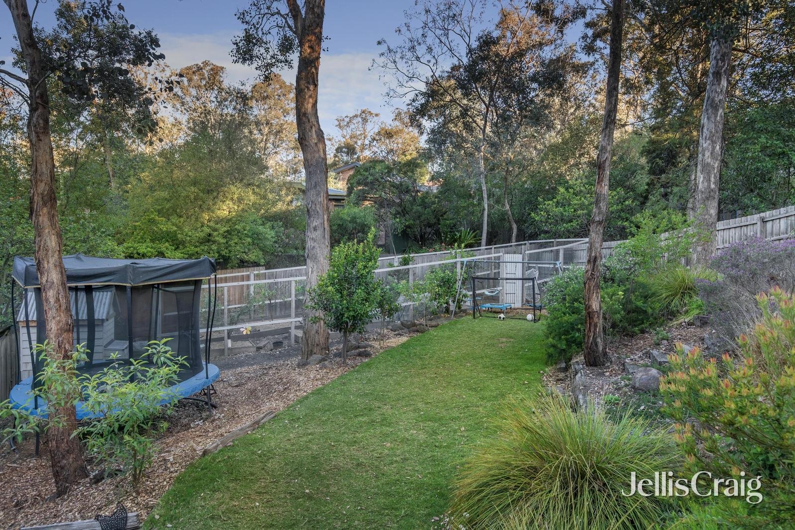 5 Ancona Court, Eltham image 18