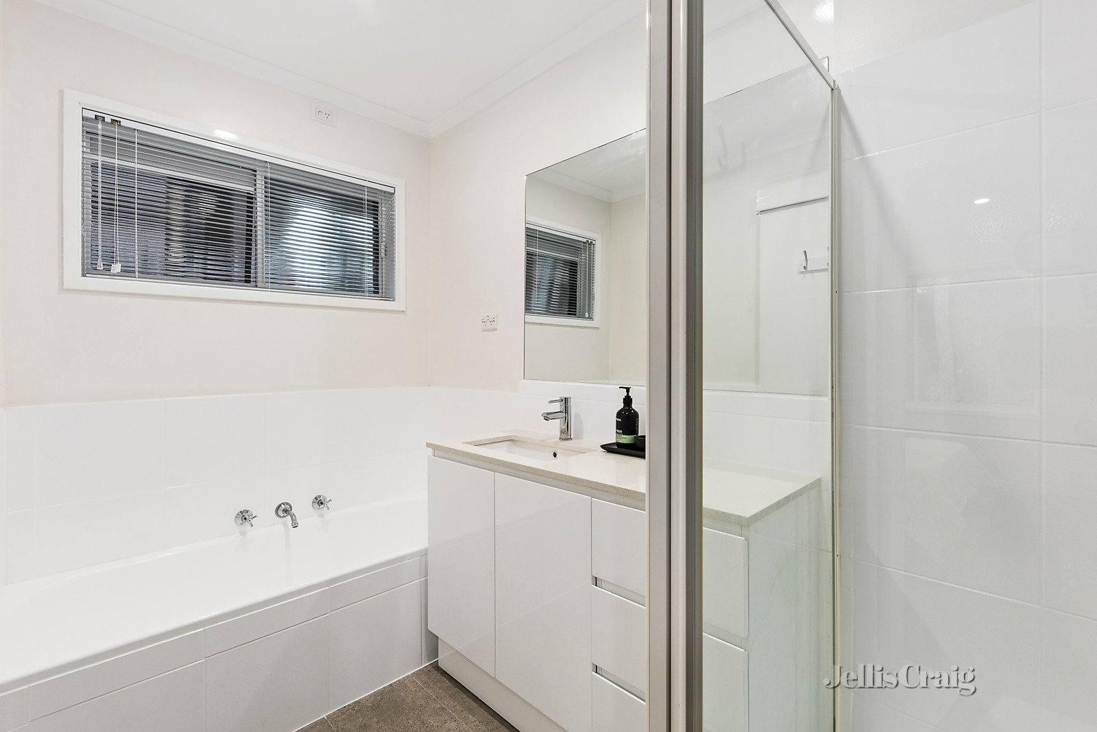 5 Ancona Court, Eltham image 6