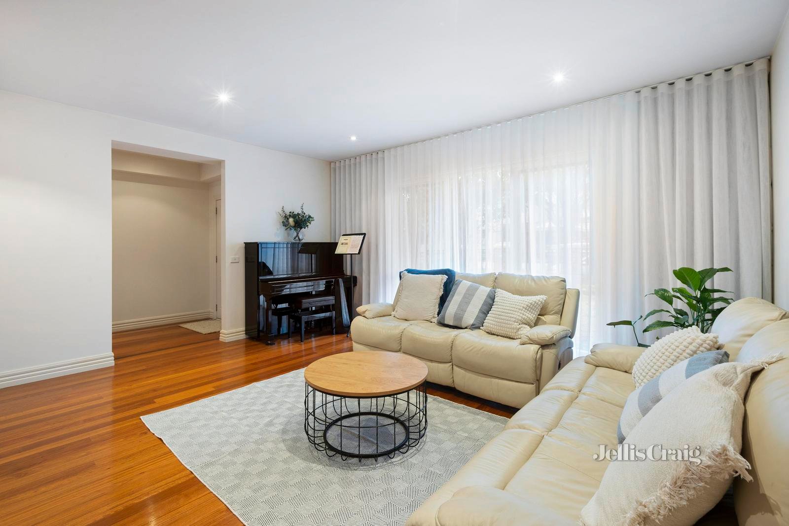 5 Anderson Avenue, Bentleigh East image 4