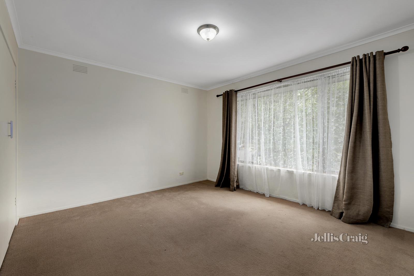 5 Armstrong Road, Heathmont image 7