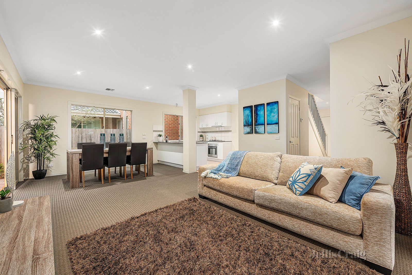 5 Autumn Grove, Mitcham image 3