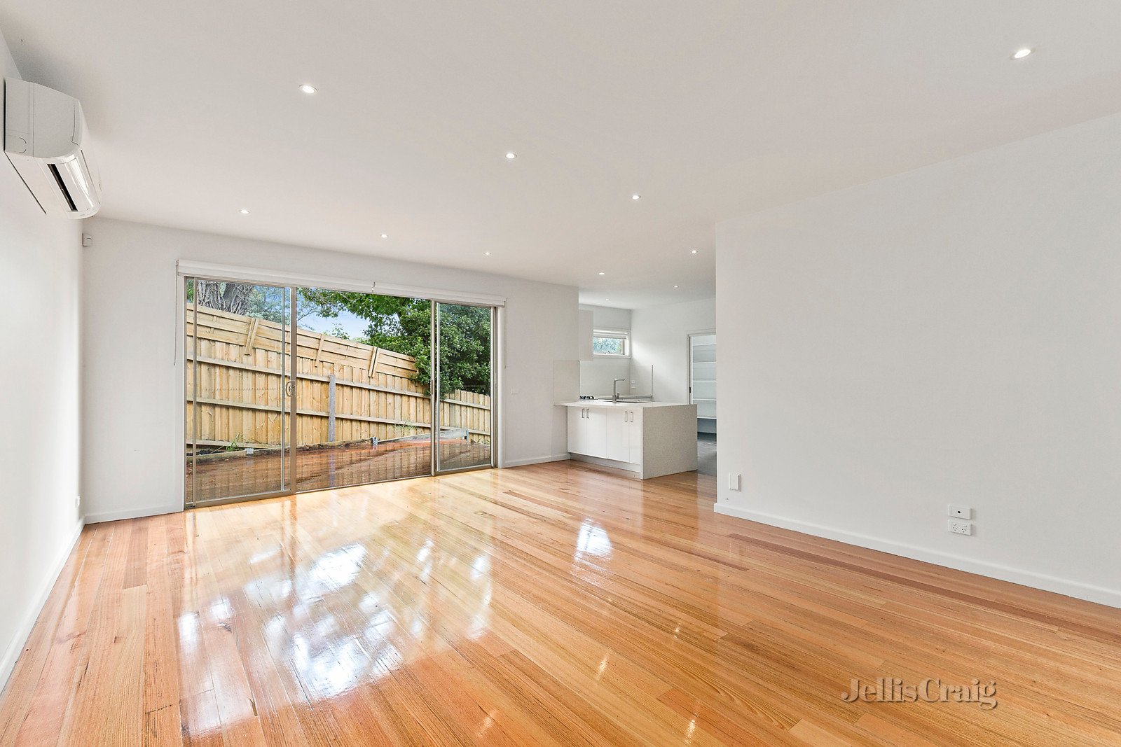 5 Ayr Court, Briar Hill image 4