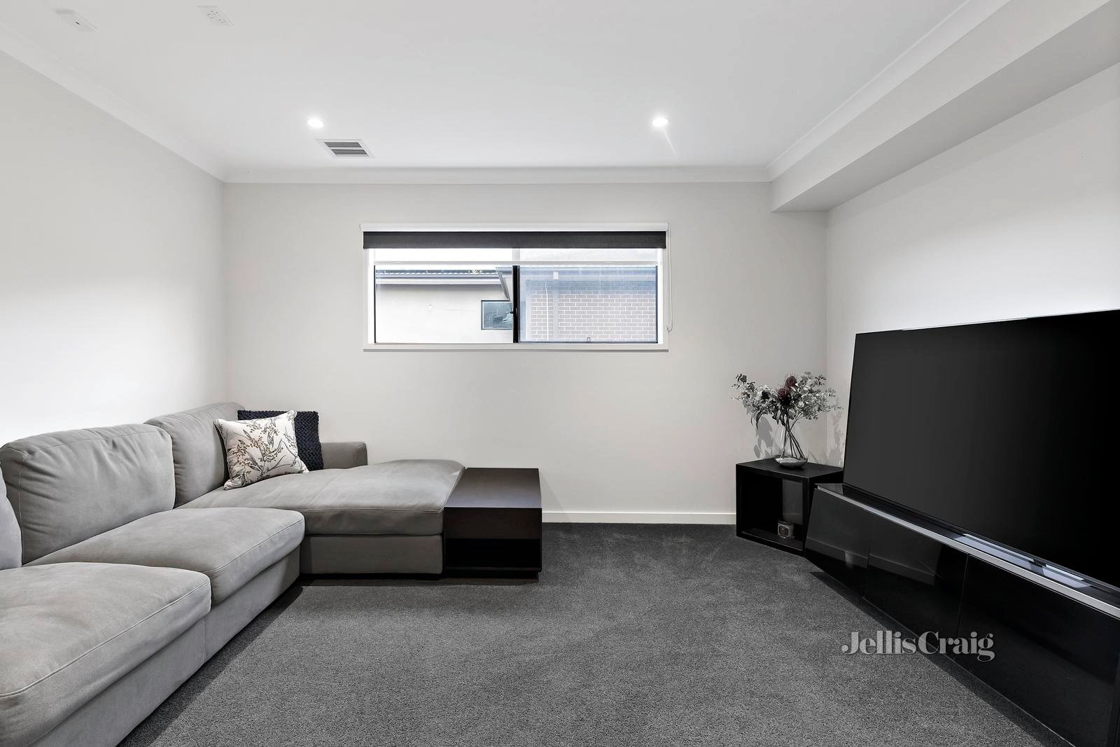 5 Baddeley Circuit, Croydon image 7