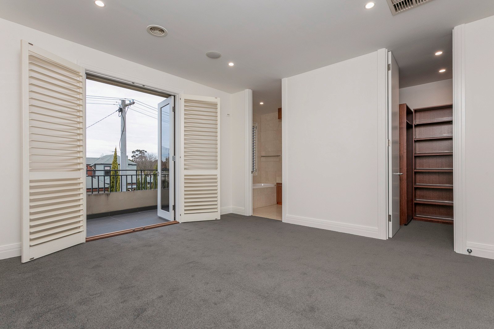 Property Gallery Thumbnail 5