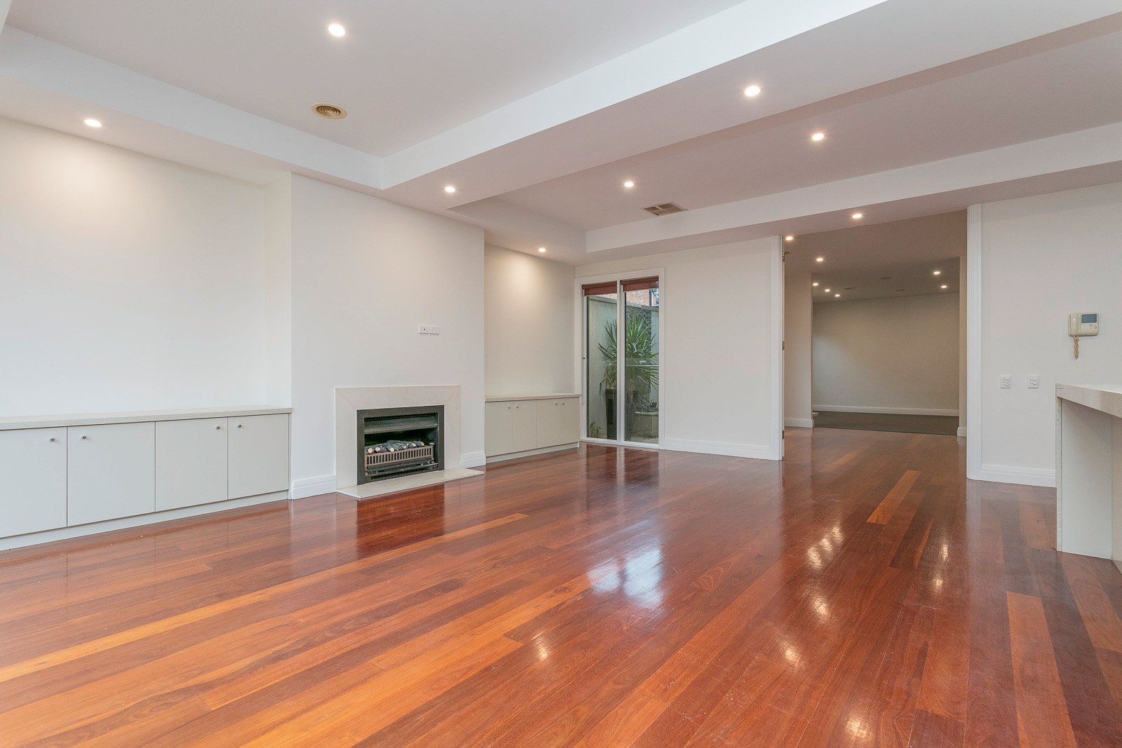 Property Gallery Thumbnail 3