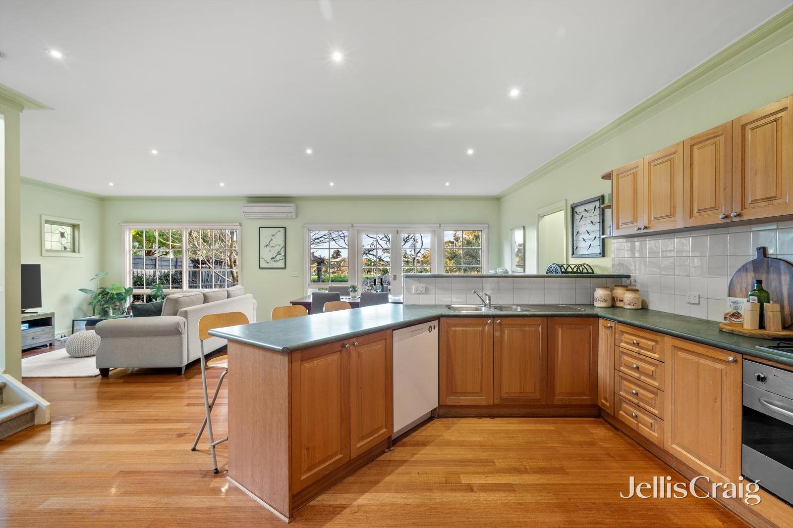5 Bellevue Avenue, Malvern East image 4