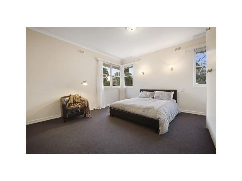 5 Bent Street, Elsternwick image 5