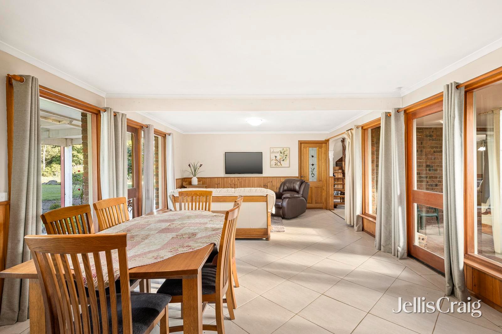 5 Birdwood Avenue, Healesville image 6