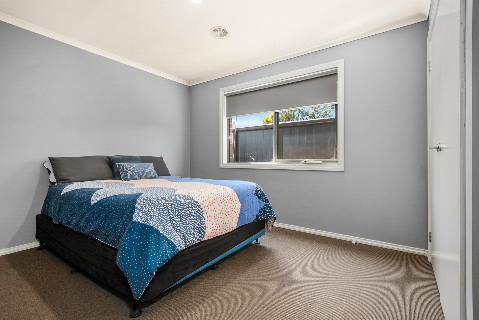 Property Gallery Thumbnail 11