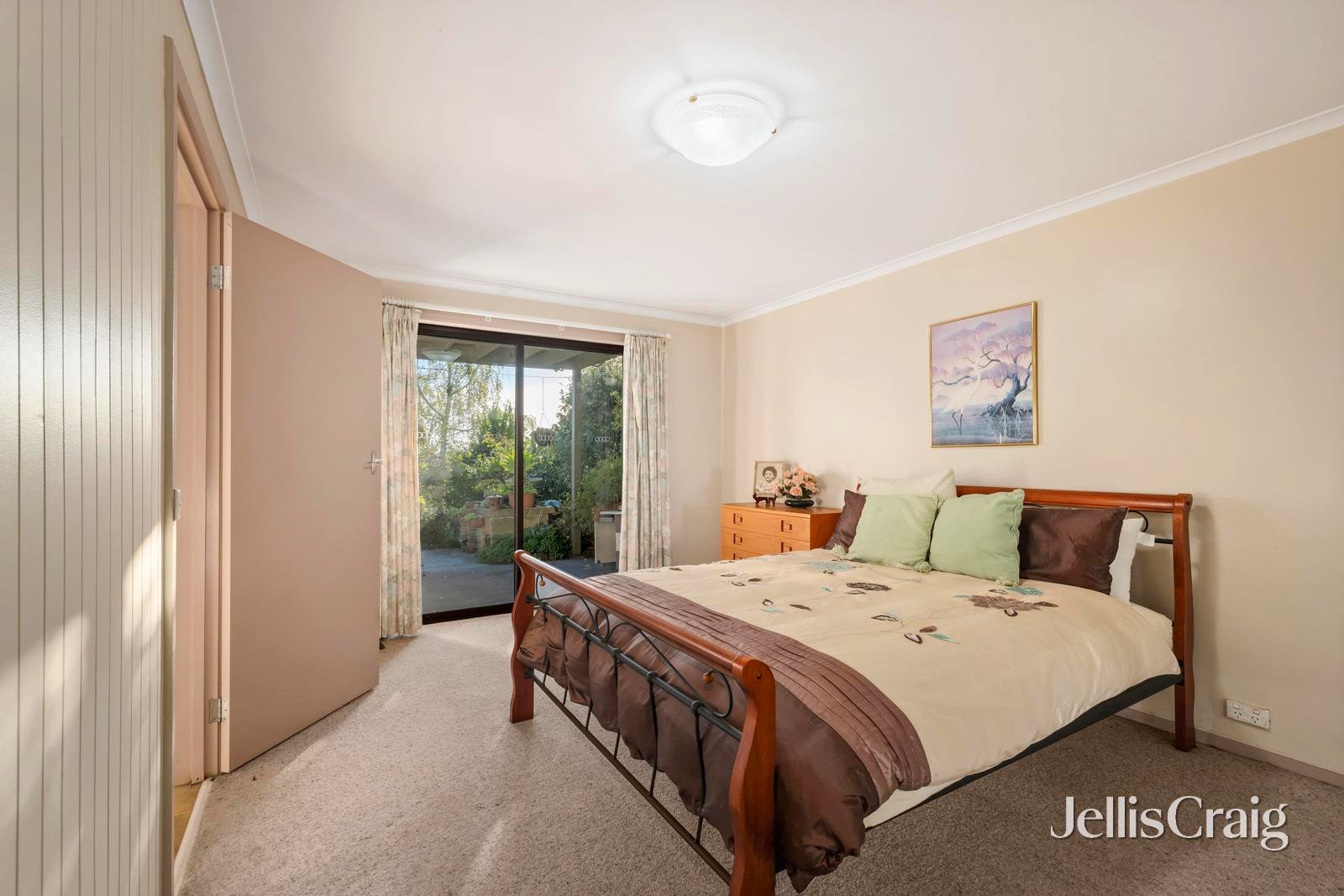 5 Blueberry Road, Mooroolbark image 8
