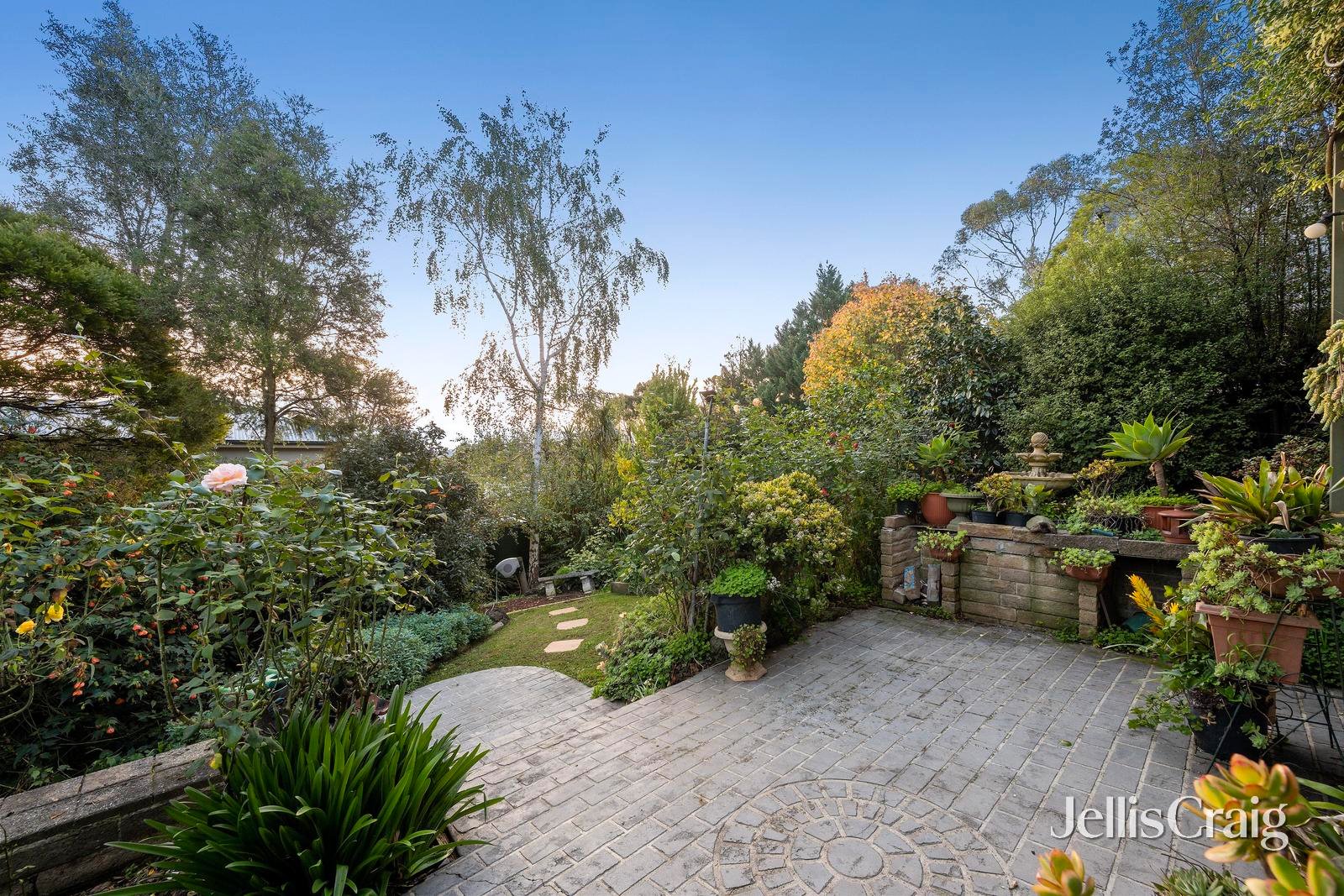 5 Blueberry Road, Mooroolbark image 10
