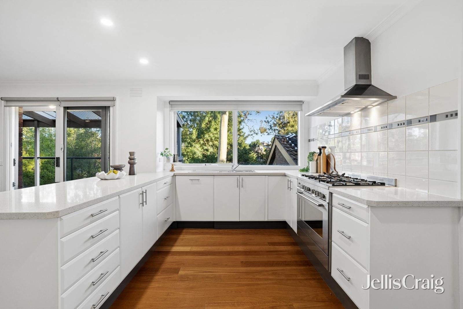 5 Bramber Court, Templestowe image 4