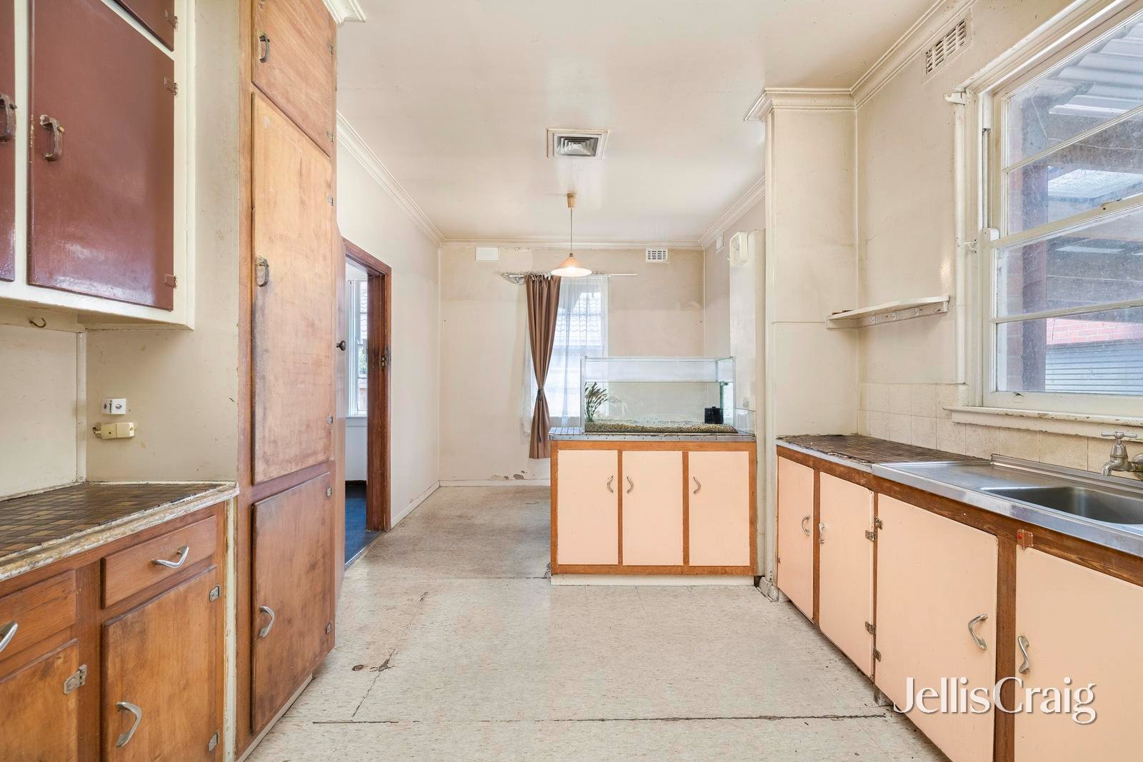 5 Brand Street, Hampton image 6