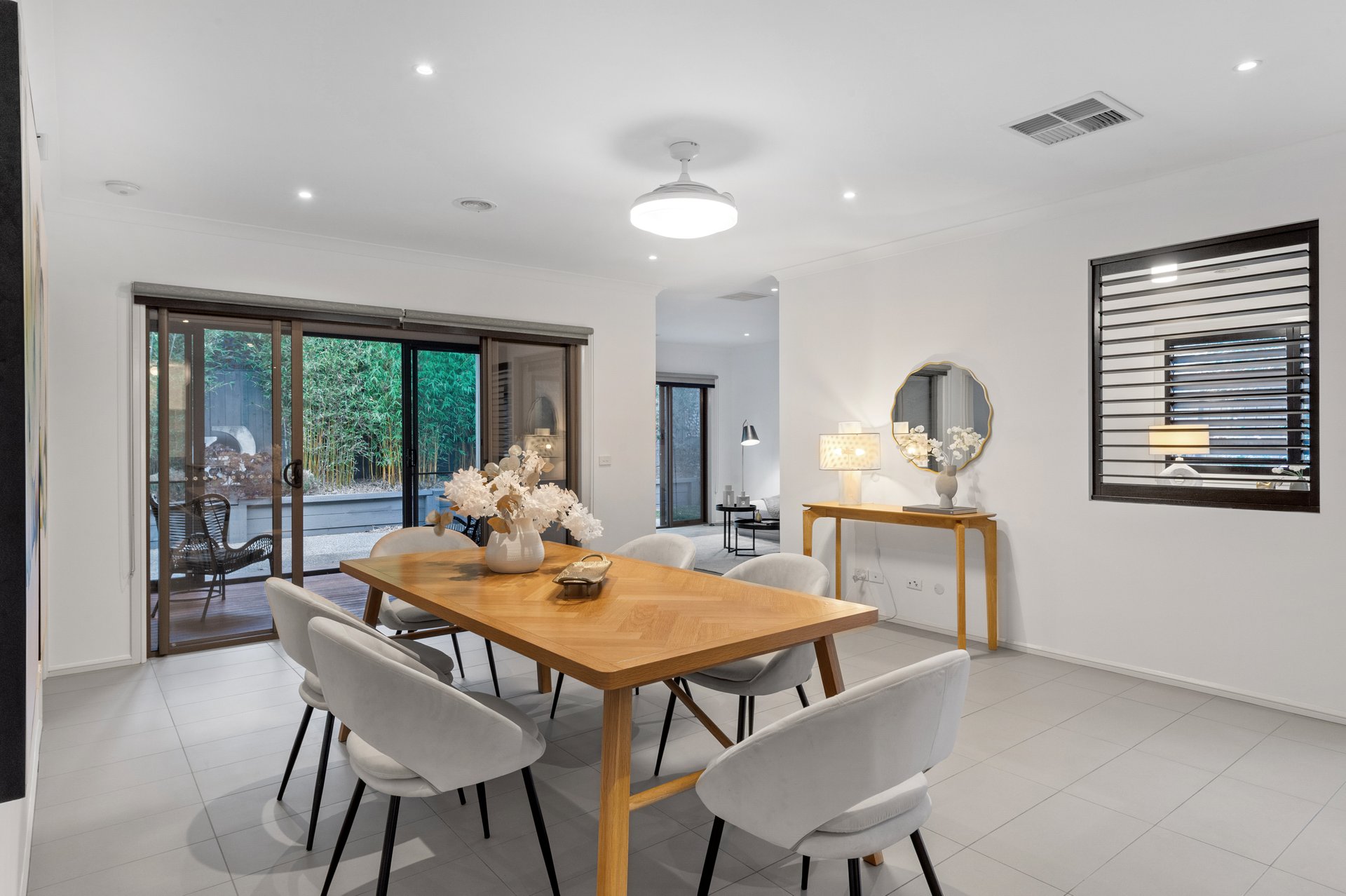 5 Brent Street, Glen Waverley image 4