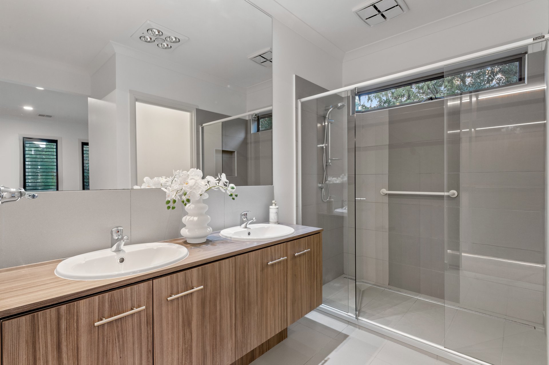 5 Brent Street, Glen Waverley image 8