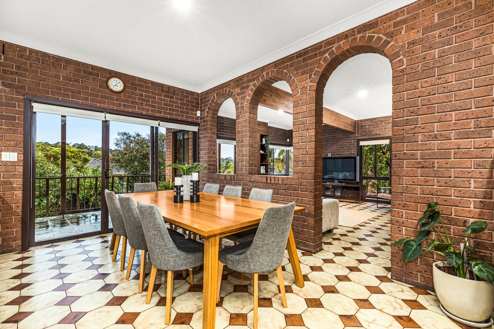 Property Gallery Thumbnail 4