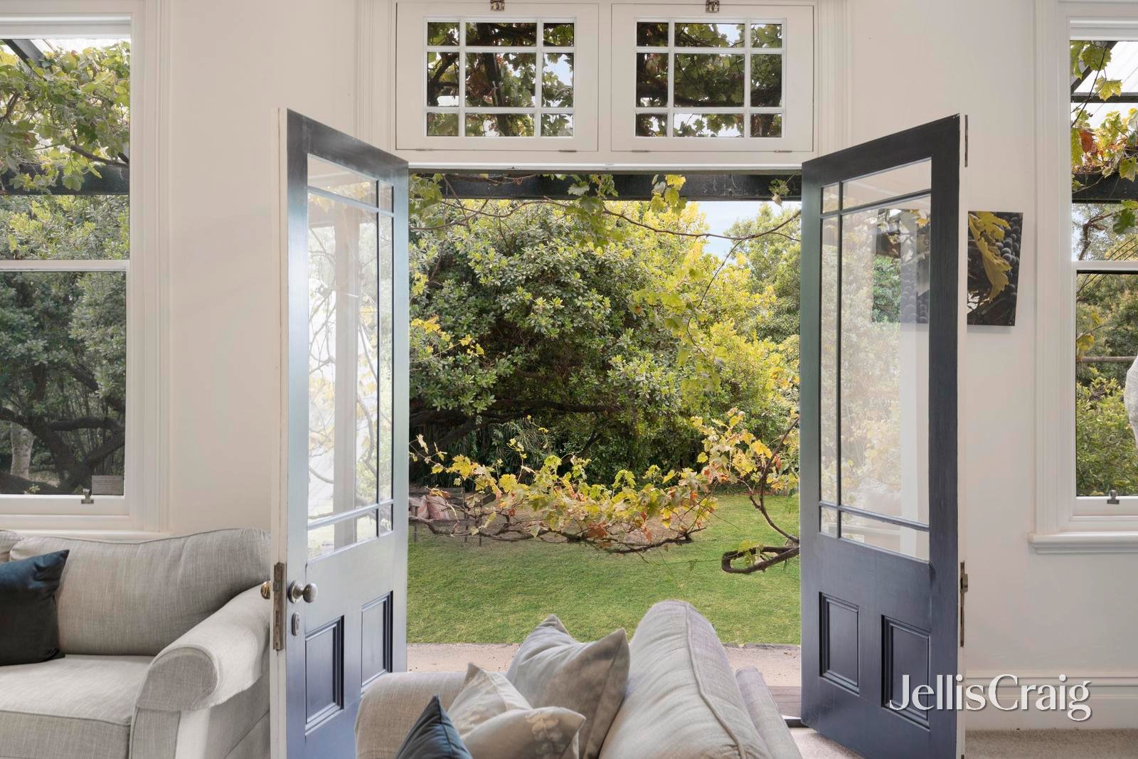 5 Bronte Avenue, Burwood image 8