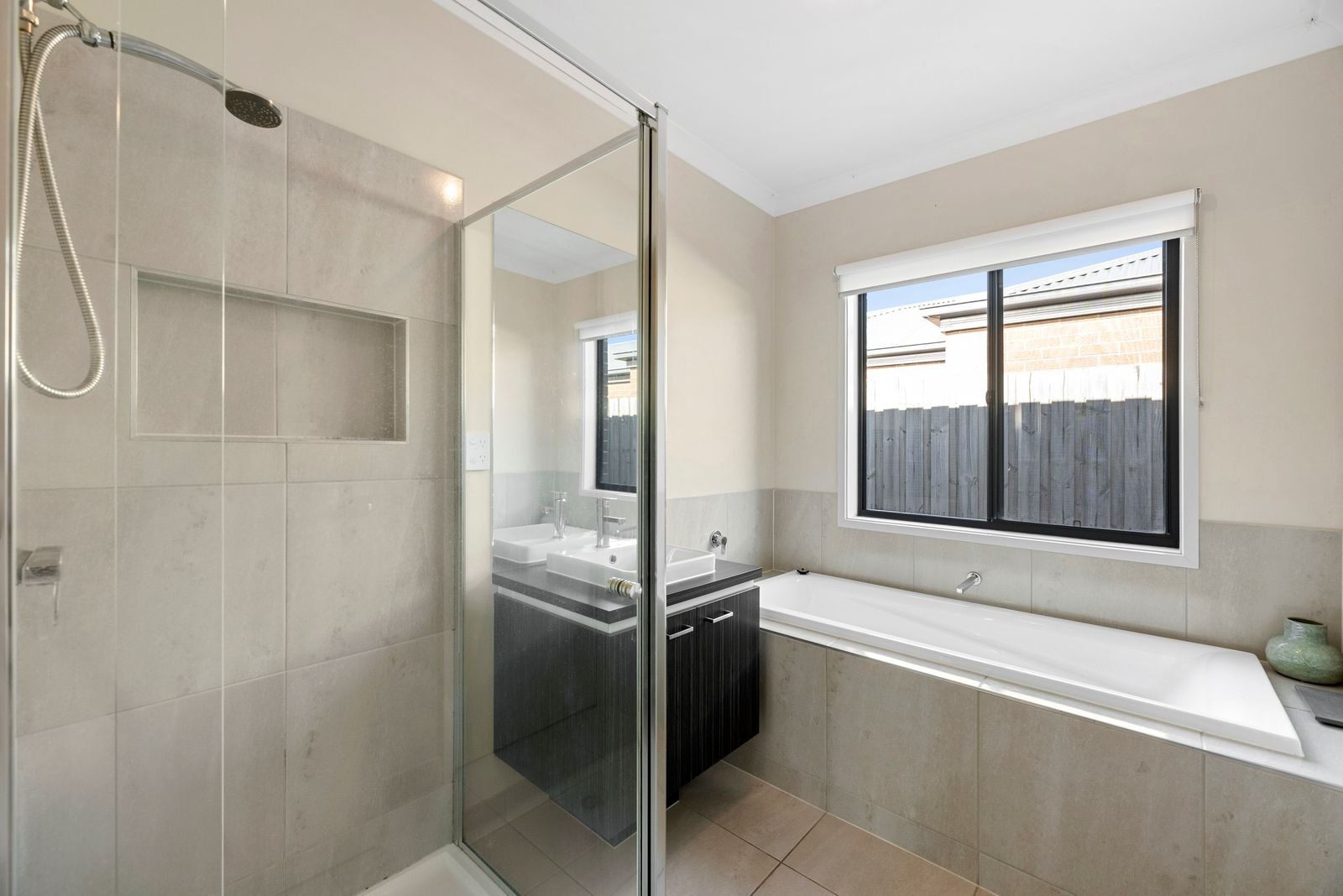 Property Gallery Thumbnail 6