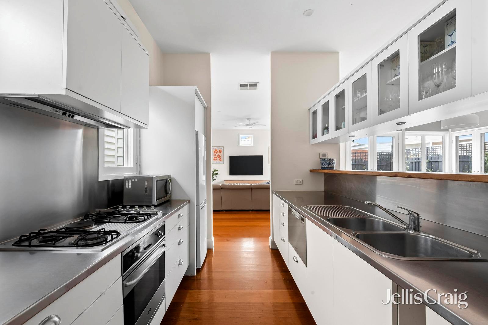 5 Brown Street, Newport image 7