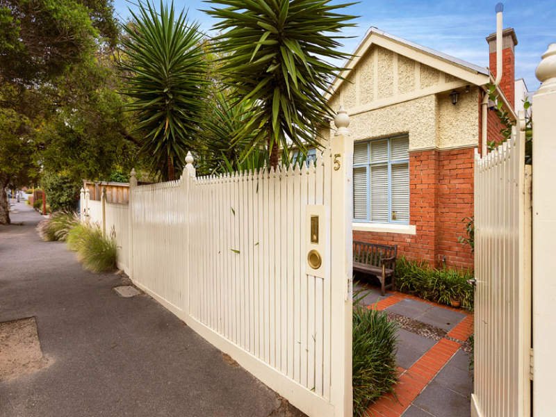 5 Byron Street, Elwood image 1