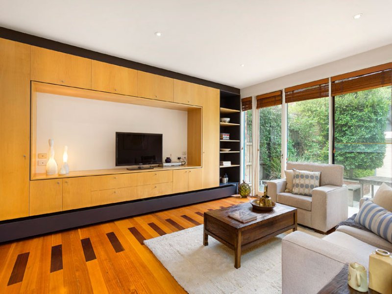 5 Byron Street, Elwood image 2