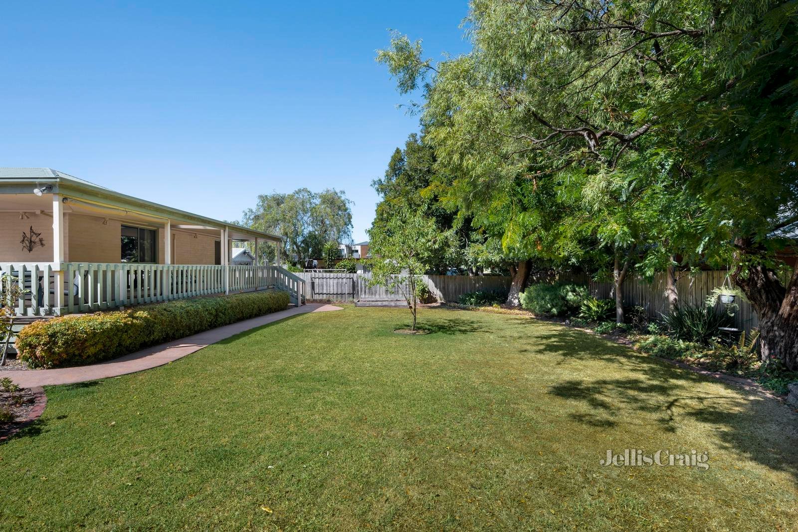 5 Cameron Court, Kilsyth image 13