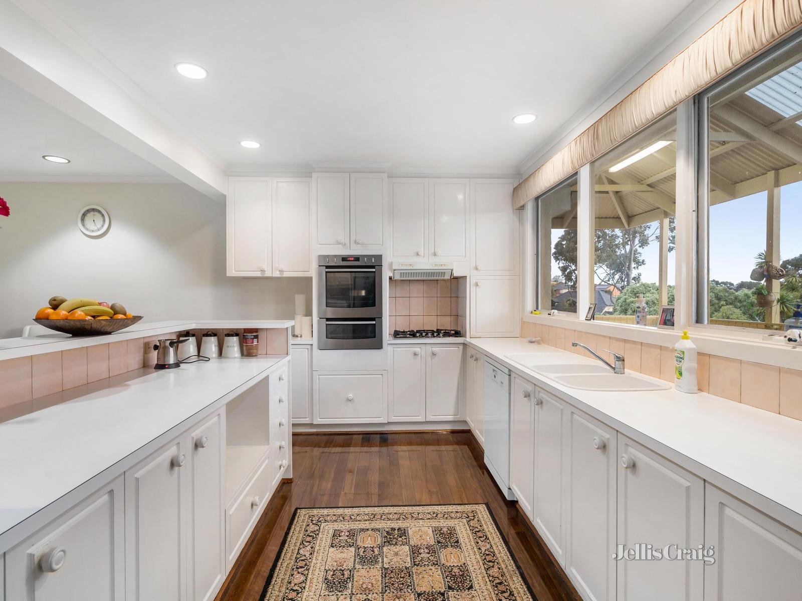 5 Caprice Court, Templestowe image 3