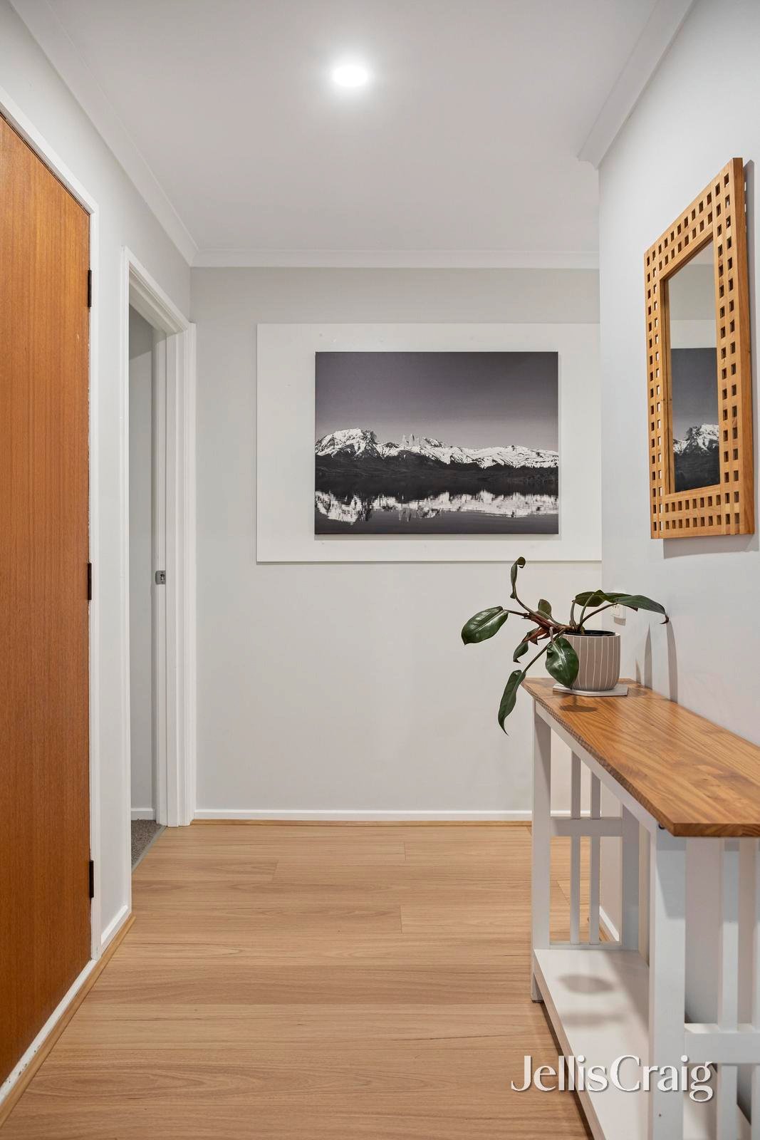 5 Caromar Street, Croydon image 6