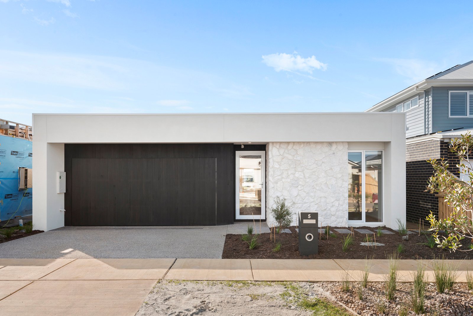 Property Gallery - Main Image
