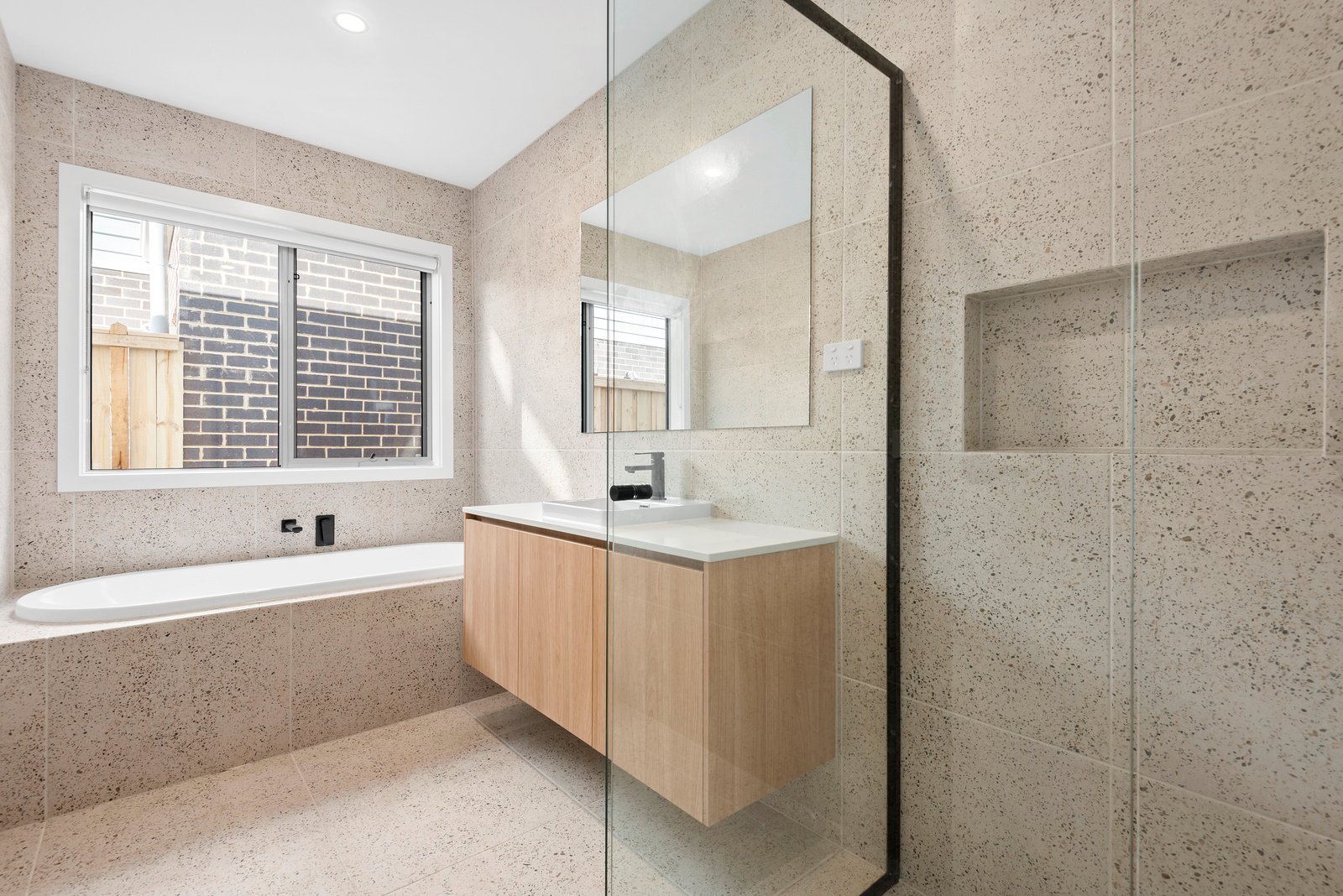 Property Gallery Thumbnail 6