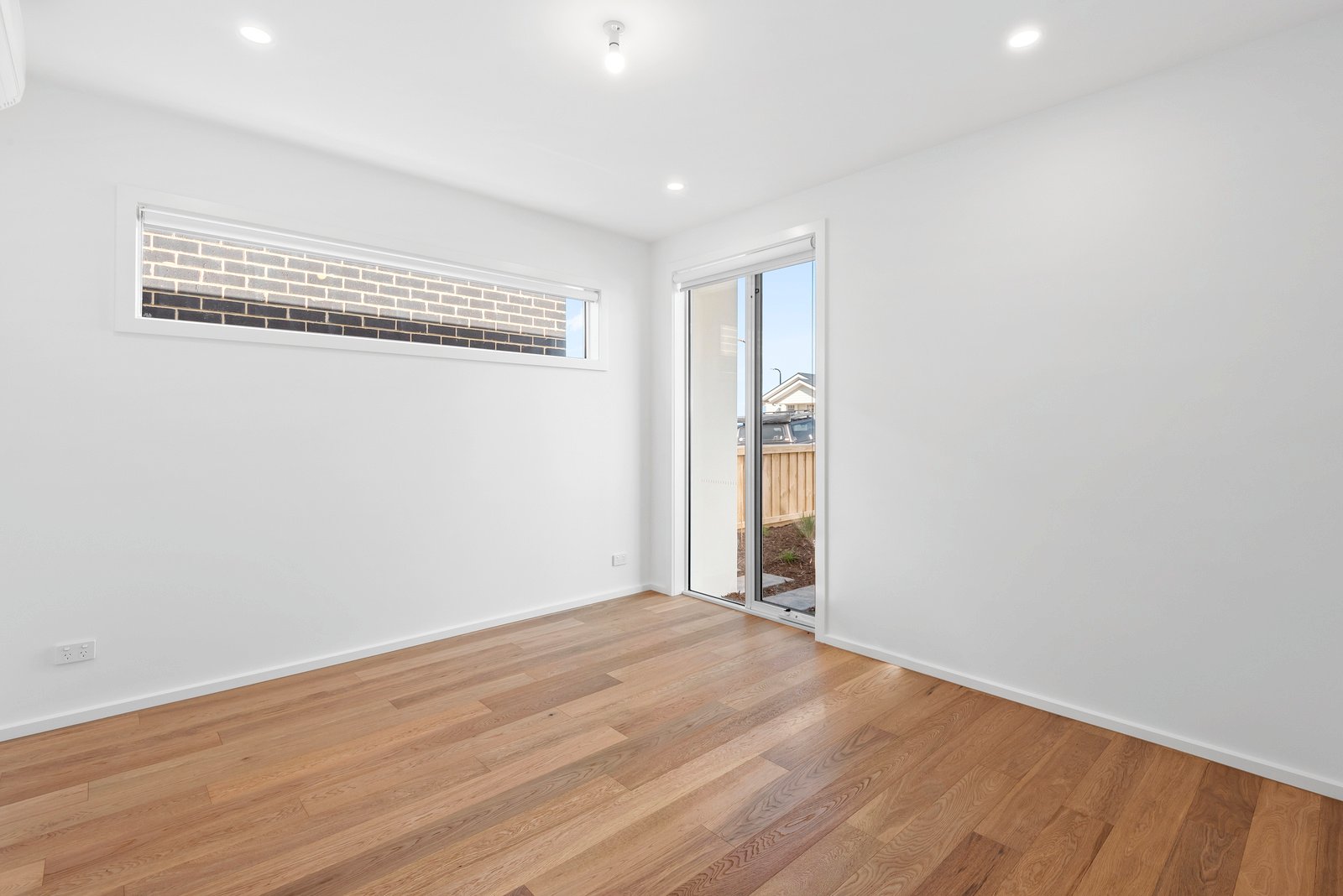 Property Gallery Thumbnail 7