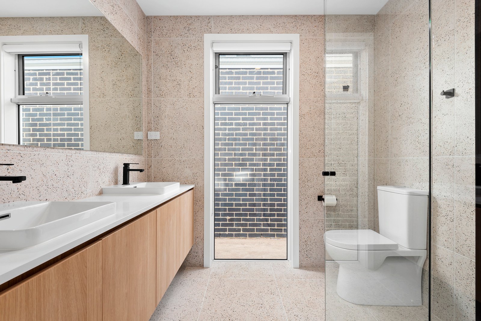 Property Gallery Thumbnail 8