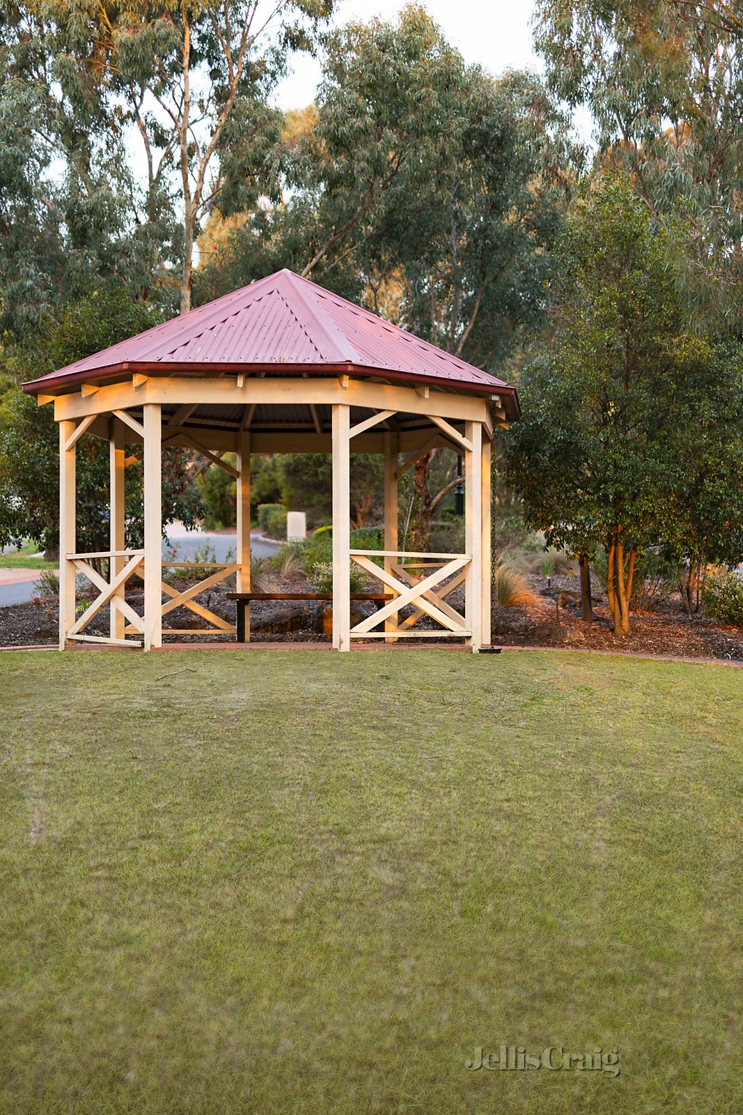 5 Cascades View, Yallambie image 18