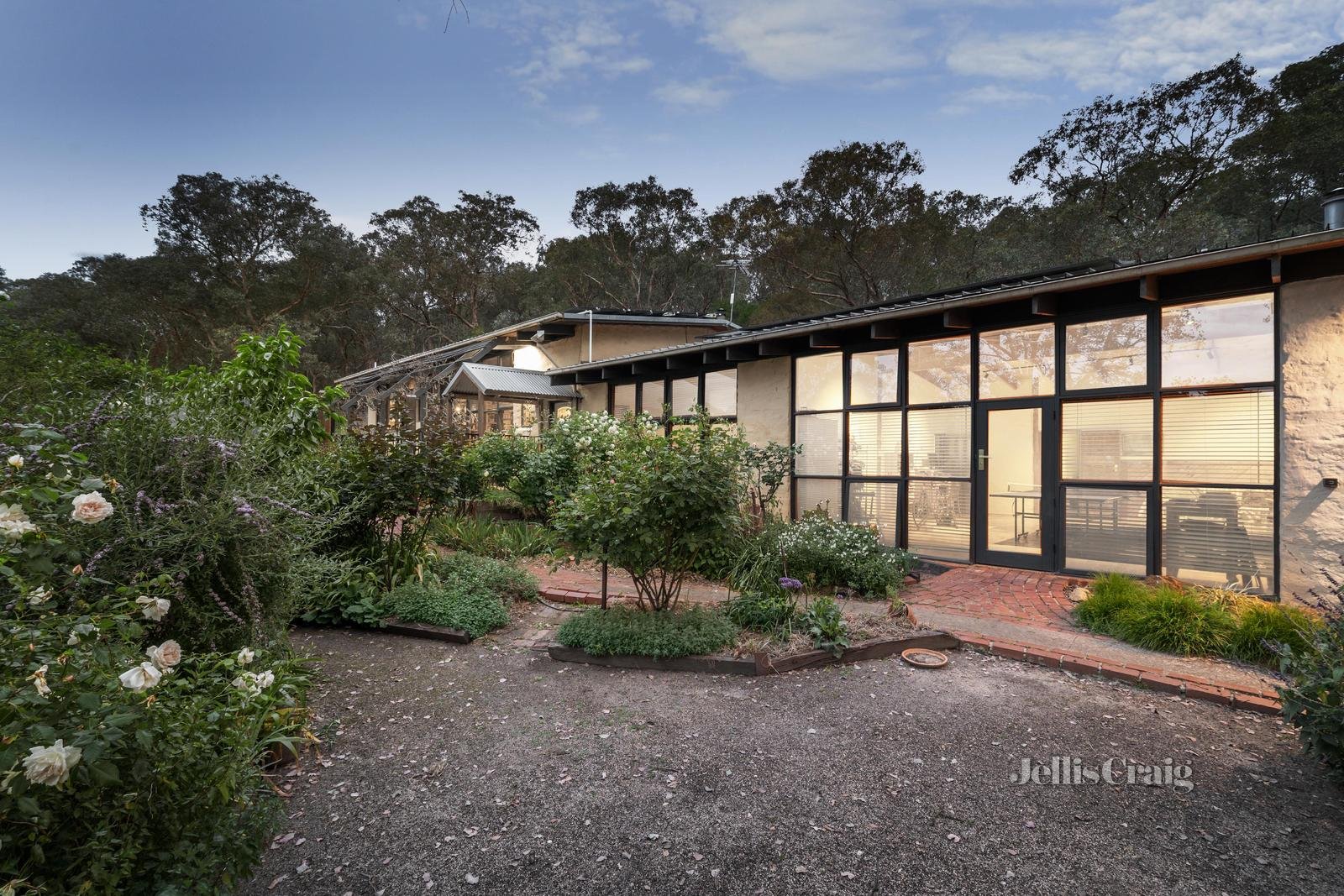 5 Cassells Road, Research image 4