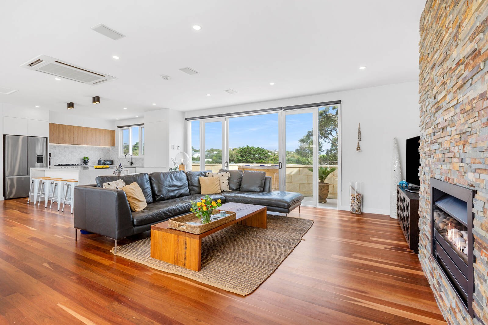 Property Gallery Thumbnail 7